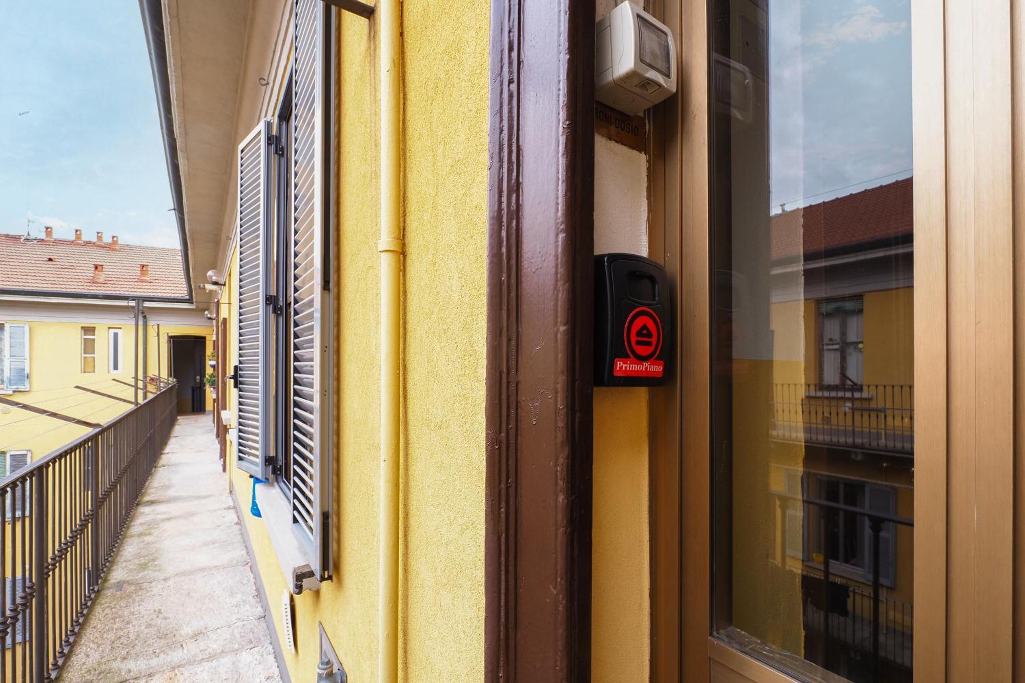 Primopiano - Custodi Lägenhet Milano Exteriör bild